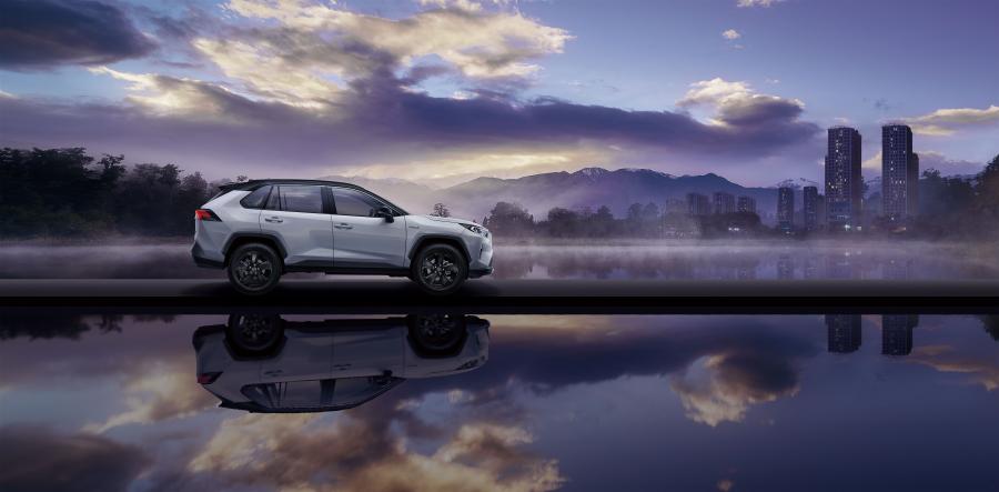  Toyota RAV4 Hybrid 2019 года  (CN) (фото 2 из 4)